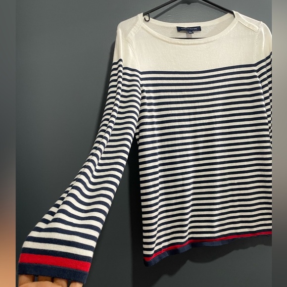 Tommy Hilfiger,Women’s long sleeve, size M - Picture 2 of 4